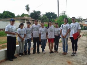 Parte del grupo de voluntarios del barrio que viene accionando contra el dengue en el mencionado barrio. 