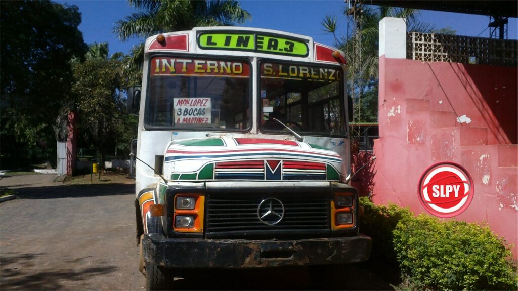 La mayoría de las unidades del transporte interno de pasajeros no estan en condiciones y el viaje muchas veces se convierten en "torturas" por la precariedad de éstos vetustos vehiculos