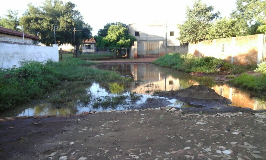 Varias calles quedaron sin terminar obras de empedrados. (Imagen calle Kurupi y Calixto Ruiz de Laurenty)