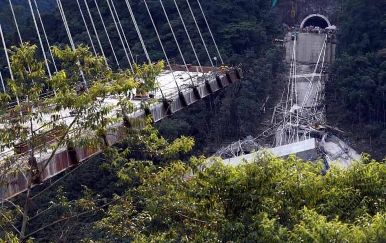 Se desploma un puente en construcción en Colombia » San ...